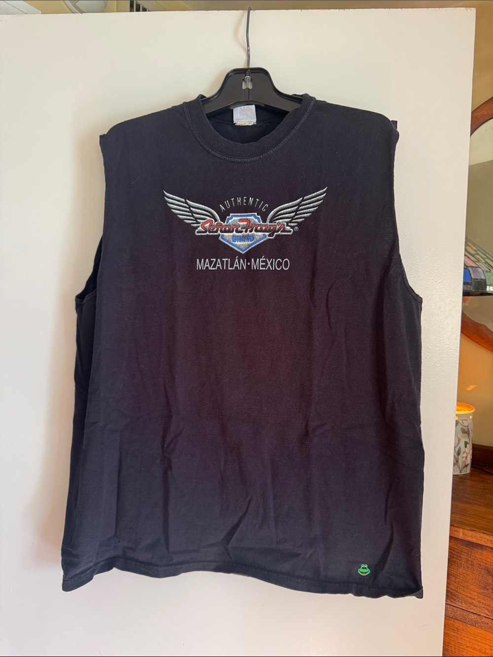 Senior Frog’s Mazatlán Mexico Winged Logo Sleeveless Tee - Black Size L EUC
